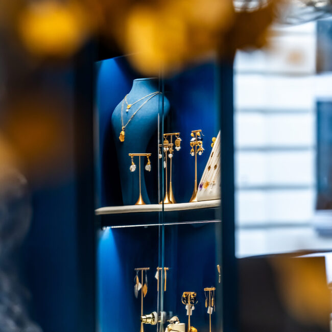 Witryna szklana wisząca