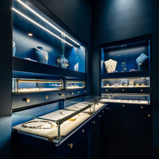 witryny szklane granatowe