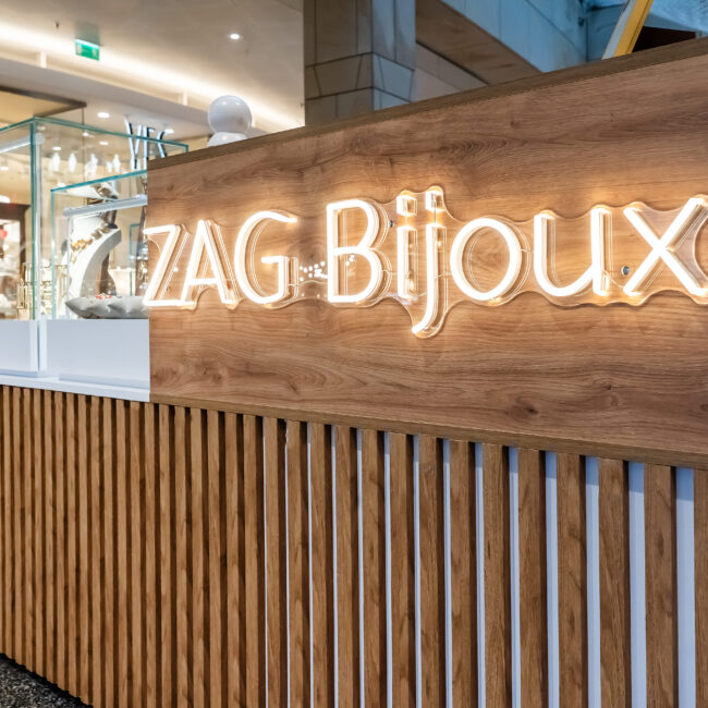 lada jubilerska z logo led