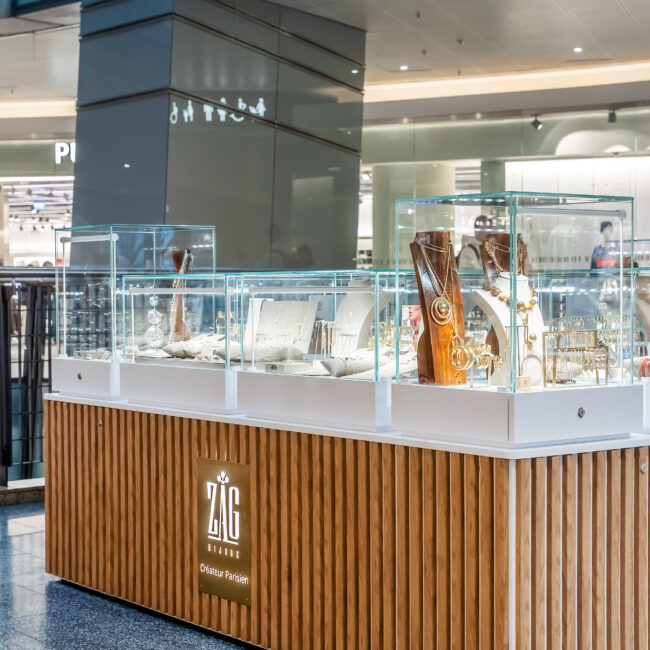 wyspa jubilerska z oświetleniem ekspozycyjnym